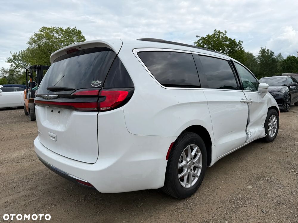 Chrysler Pacifica - 5