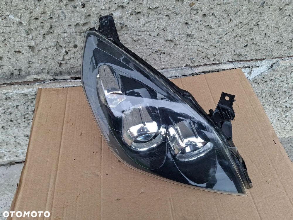 LAMPA PRZEDNIA PRAWA OPEL VECTRA C LIFT 05/08r - 1