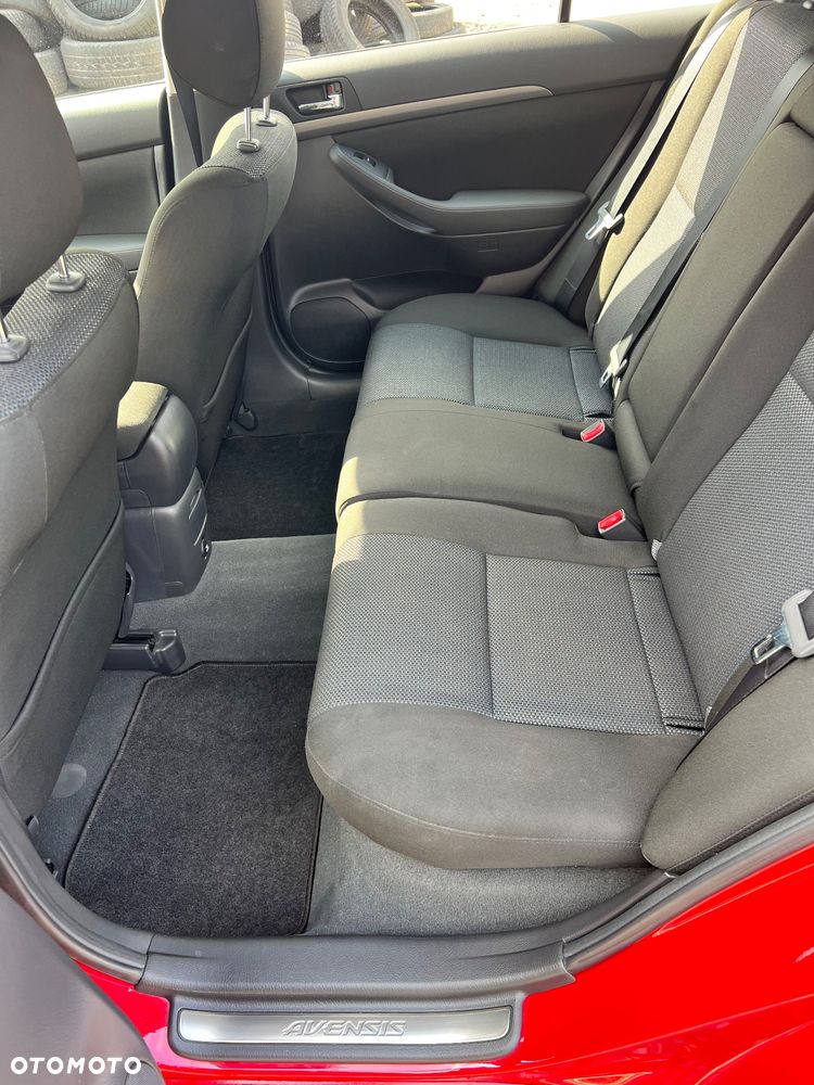 Toyota Avensis 2.0 VVT-i Sol - 12