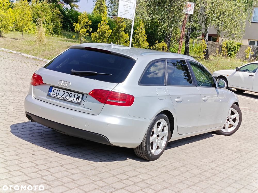 Audi A4 Avant 2.0 TDI DPF quattro Attraction - 2