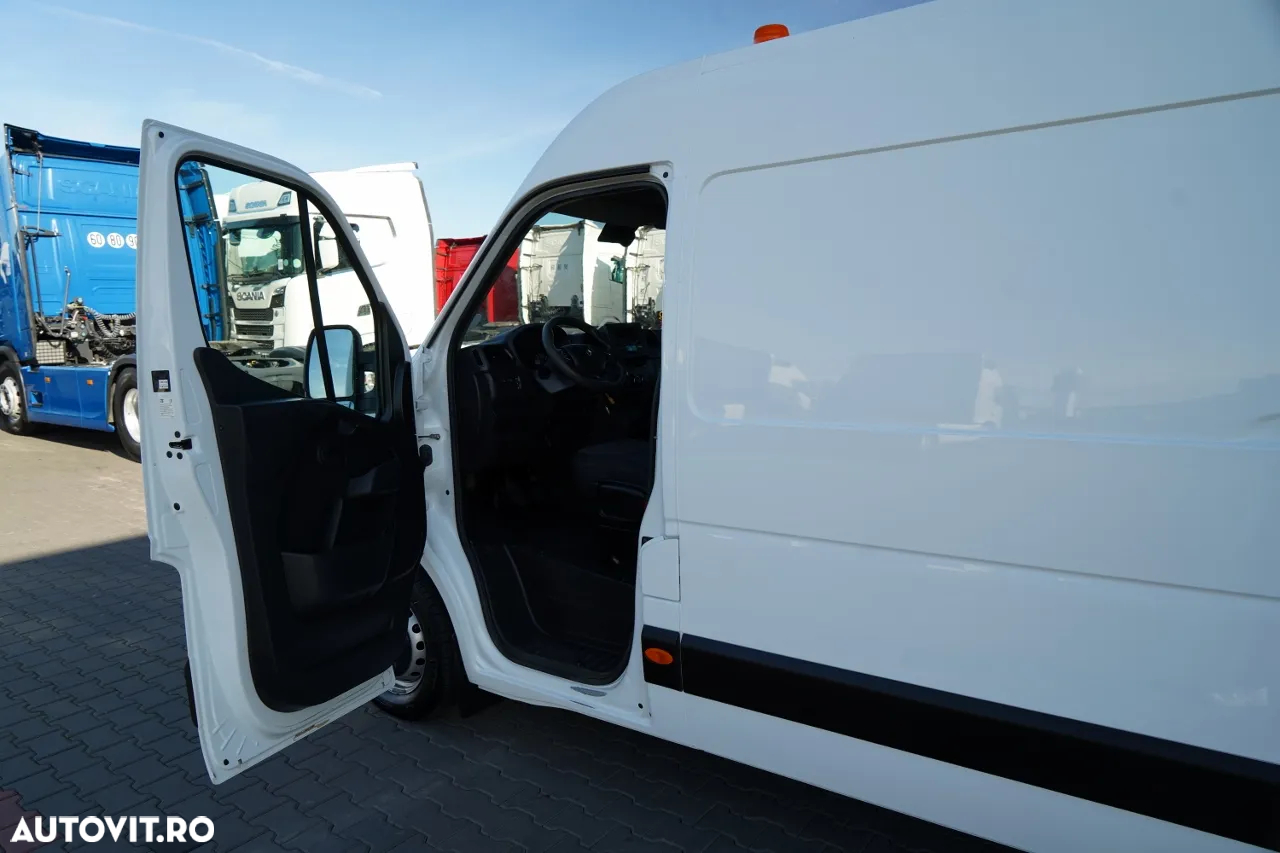 Renault MASTER / BLASZAK / PANEL / MANUAL / CARCASĂ DE REMORCARE / 2022 - 24