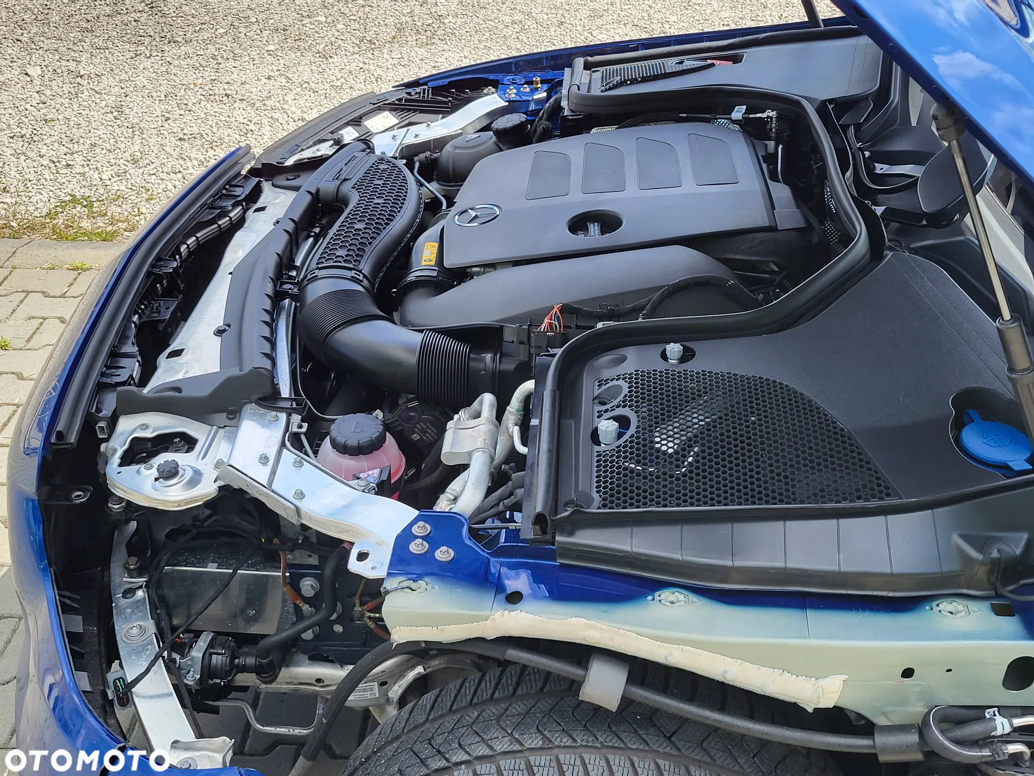 Mercedes-Benz Klasa E 200 Coupe 4-Matic 9G-TRONIC - 37
