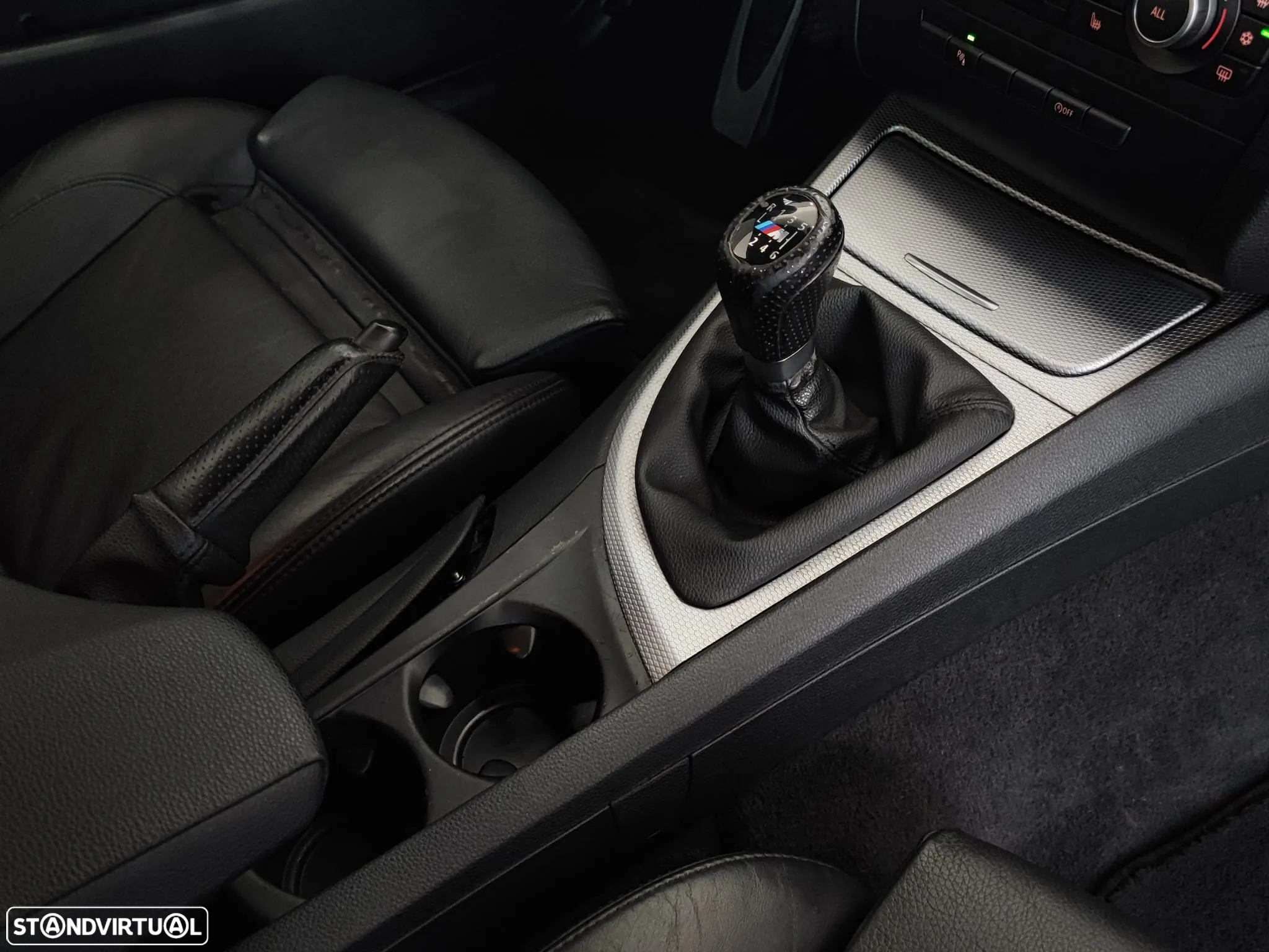 BMW 118 d Pack M - 43