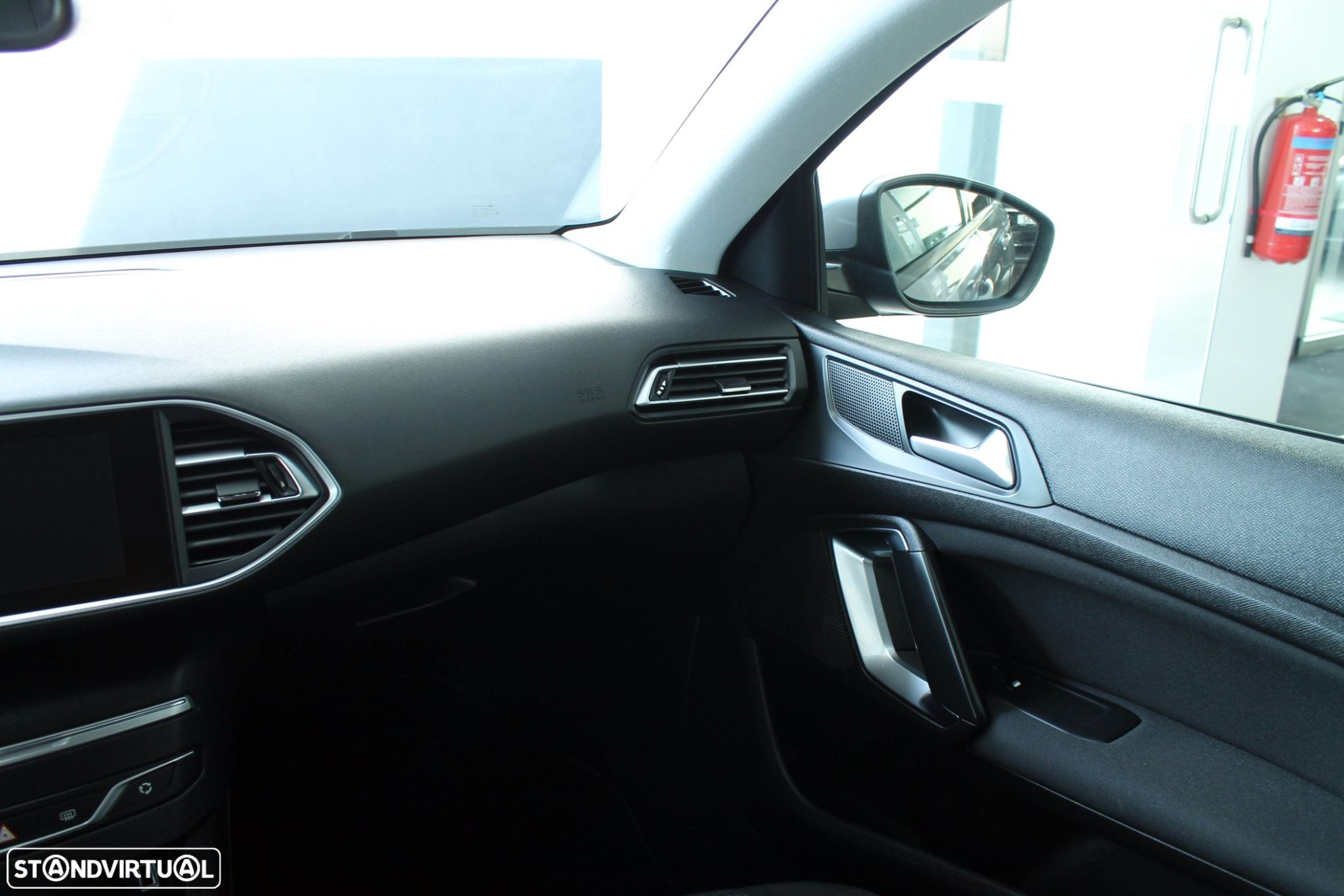 Peugeot 308 SW 1.5 BlueHDi Style - 26