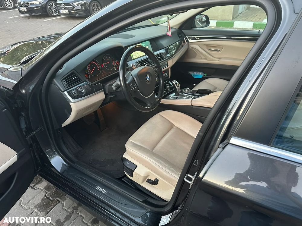 BMW Seria 5 525d xDrive Touring - 22