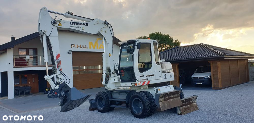 Liebherr 311 rok 2007 łyżka skarpowa hydr. + do kopania 2xpług klima oryginał - 28