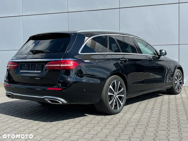 Mercedes-Benz Klasa E 300 de Avantgarde - 8
