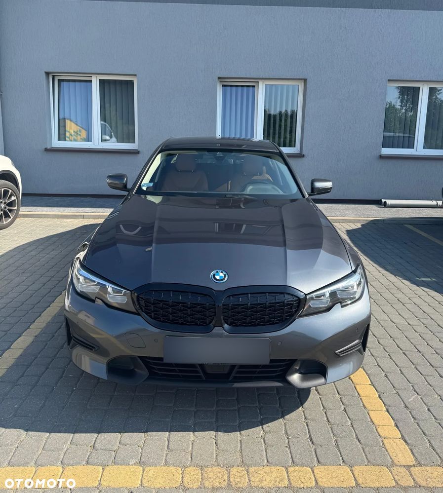 BMW Seria 3 330e Sport Line - 29