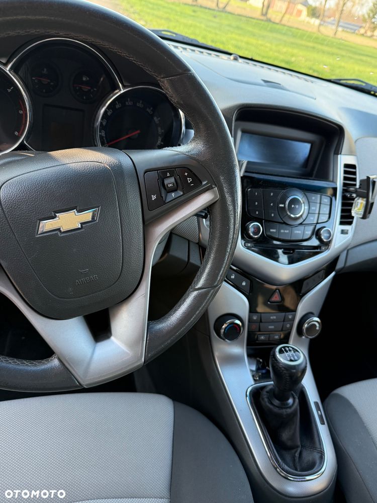 Chevrolet Cruze 2.0 LT - 10