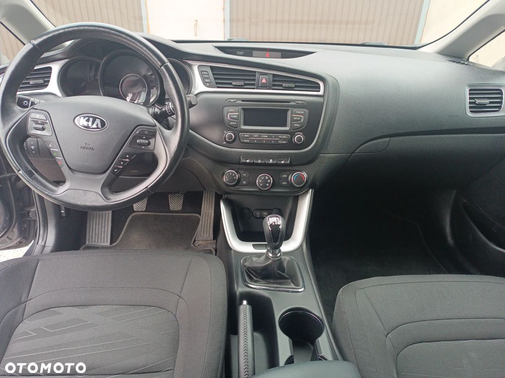 Kia Ceed 1.4 Attract - 20
