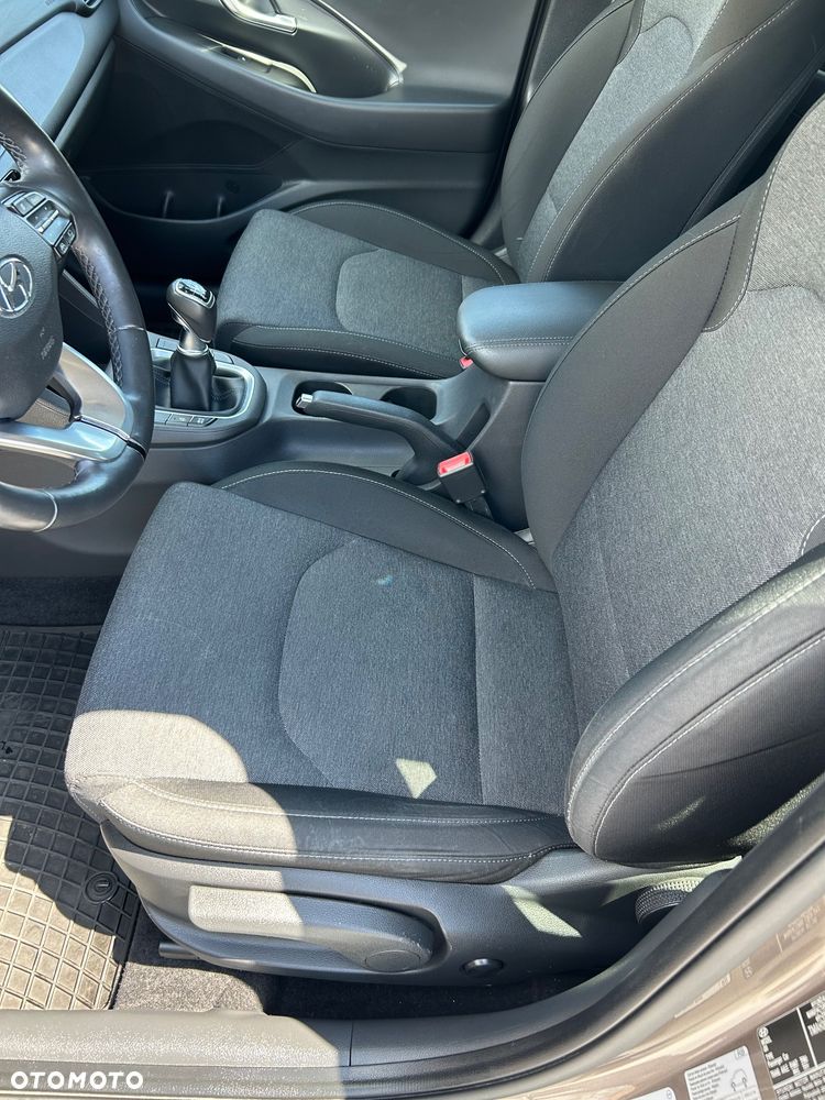 Hyundai i30 1.5 T-GDI 48V Smart - 13