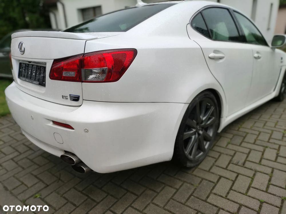 Lexus IS - 12