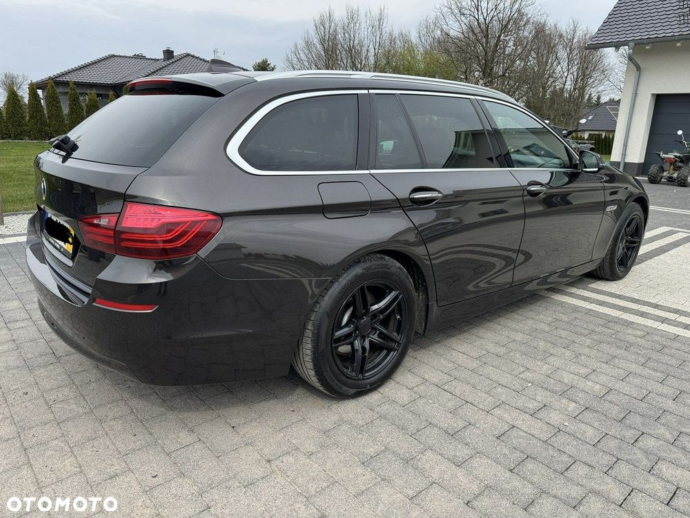 BMW Seria 5 520d Luxury Line sport - 12