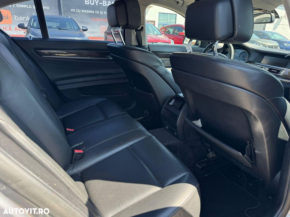 BMW Seria 7 730d Aut. - 8