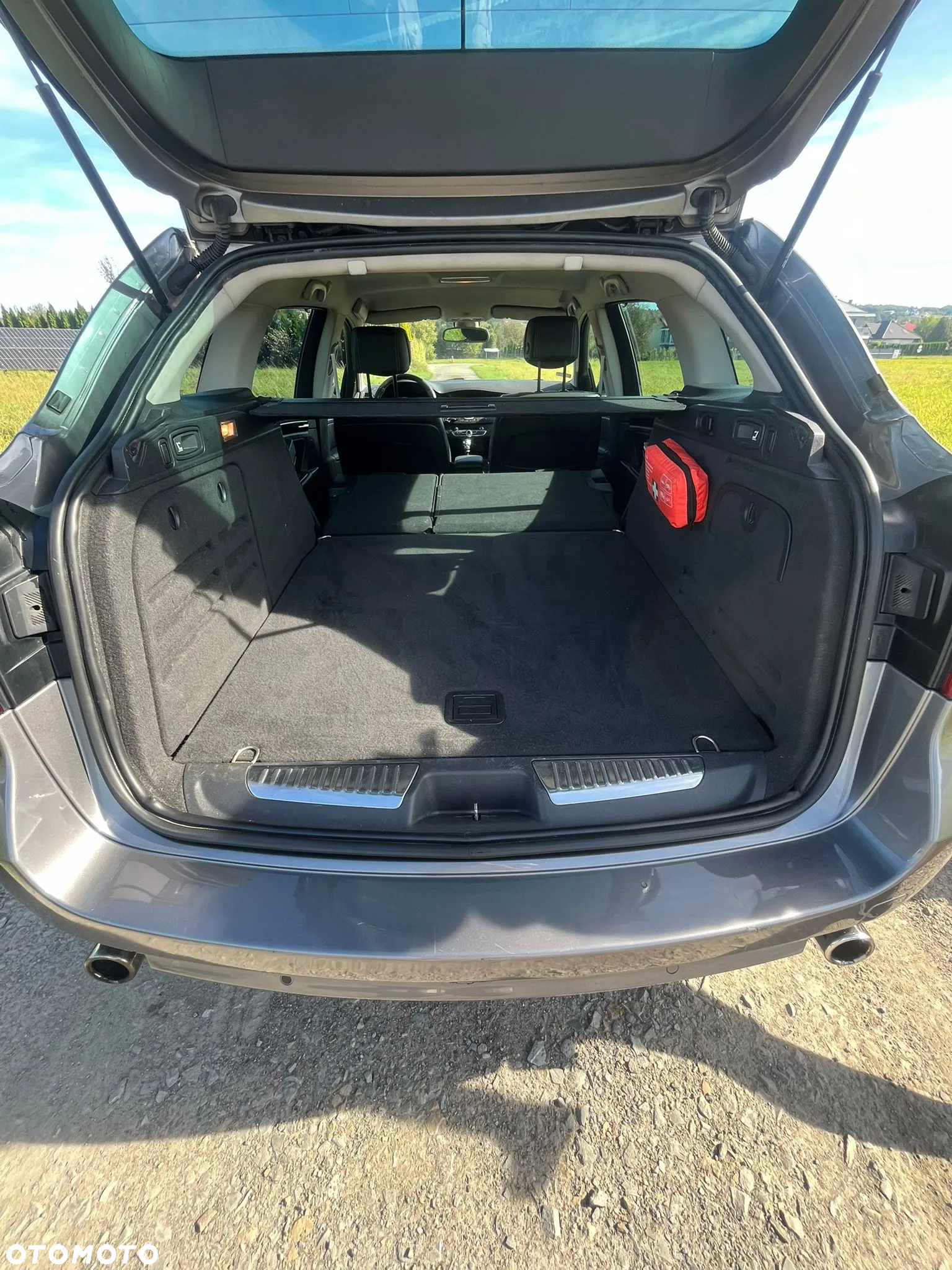 Renault Laguna Grandtour ENERGY dCi 130 FAP Start-Stop Bose Edition - 9