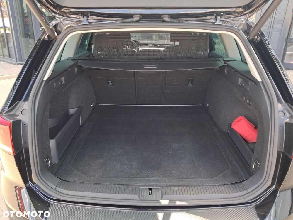 Volkswagen Passat - 29