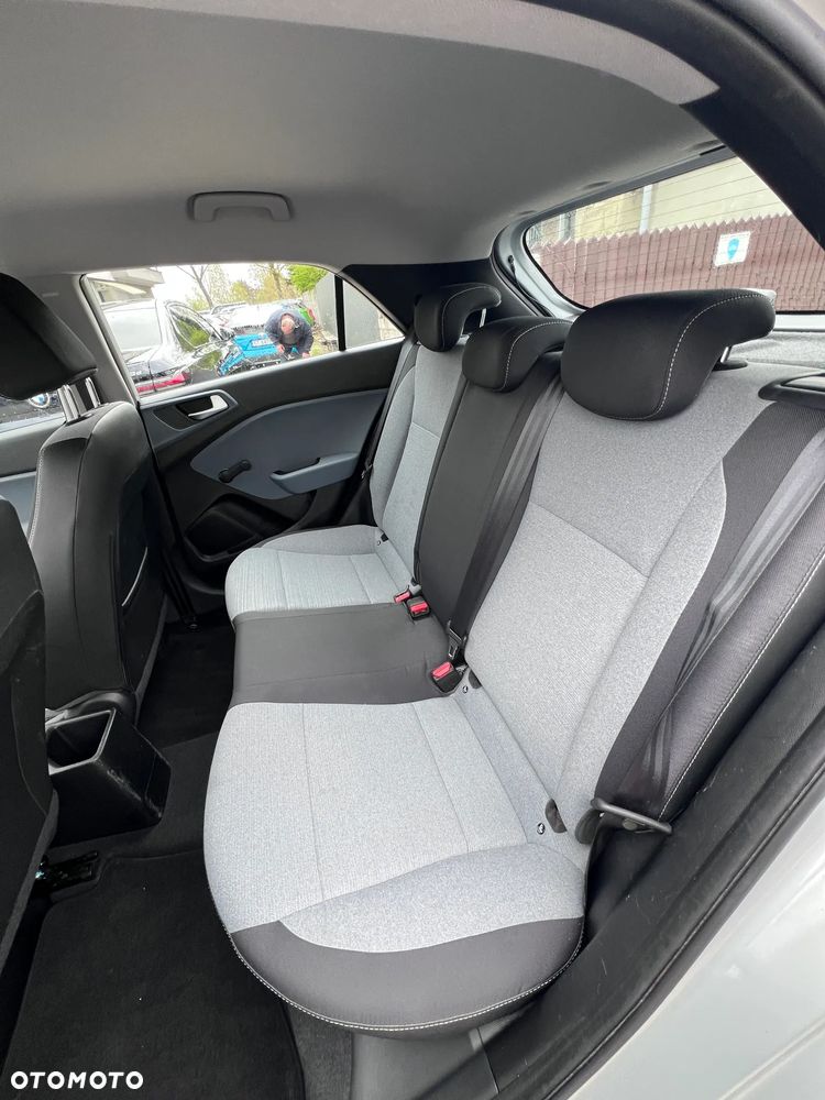 Hyundai i20 blue 1.2 Classic - 8