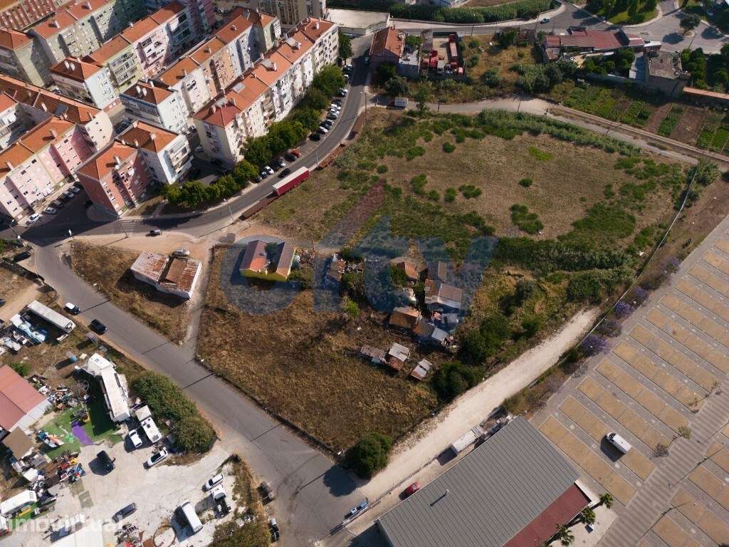 Terreno urbano com 9.154m2 em Odivelas, junto com os terrenos ao la... - Grande imagem: 4/20