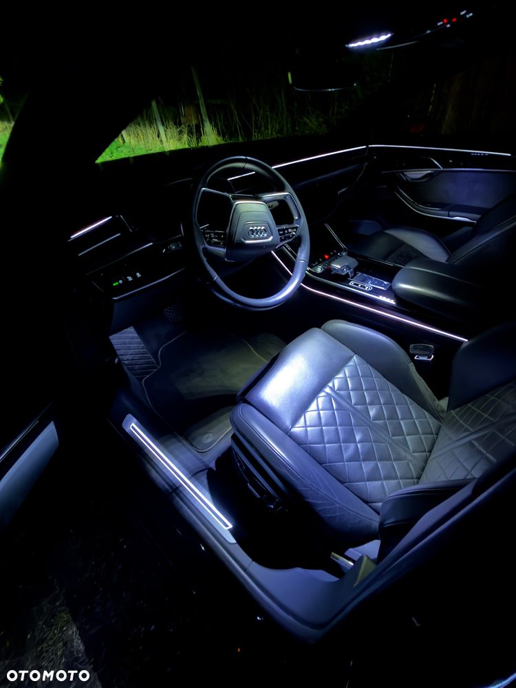 Audi A8 55 TFSI mHEV Quattro Tiptr - 12
