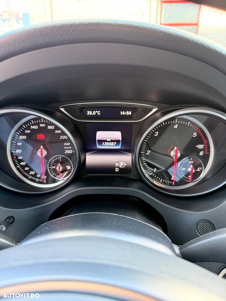 Mercedes-Benz GLA 200 d 4MATIC Aut. - 4