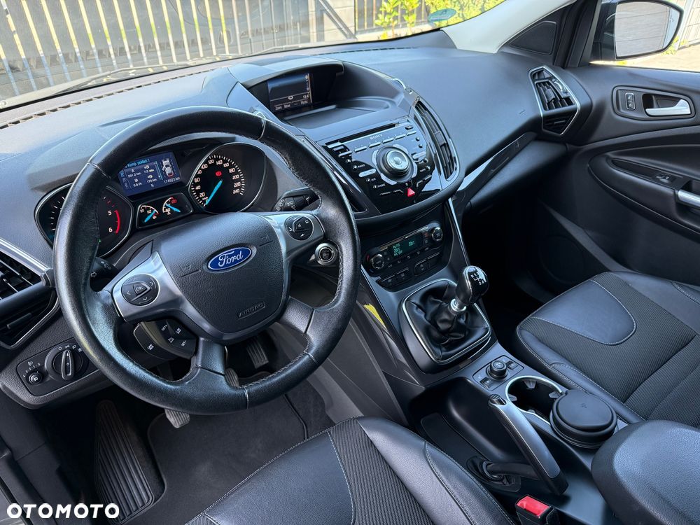 Ford Kuga 2.0 TDCi 4x4 Titanium - 12