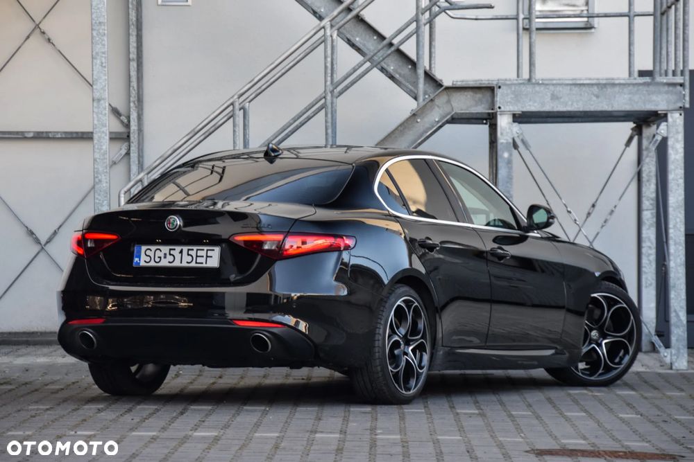 Alfa Romeo Giulia - 6