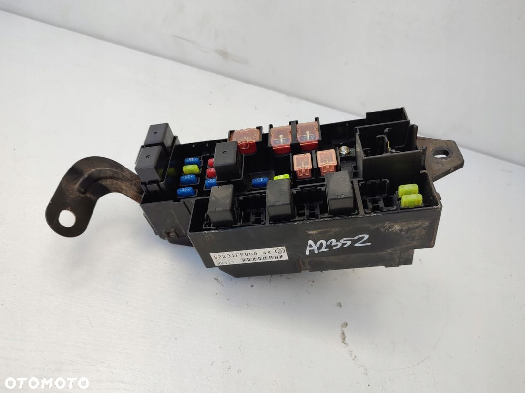 Skrzynka bezpieczników SUBARU IMPREZA II LIFT GD 2.0B 03-06 82231FE000 - 1
