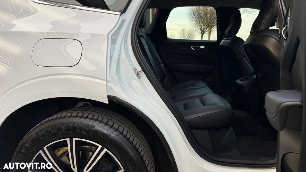 Volvo XC 60 B4 D AWD Geartronic Inscription - 24