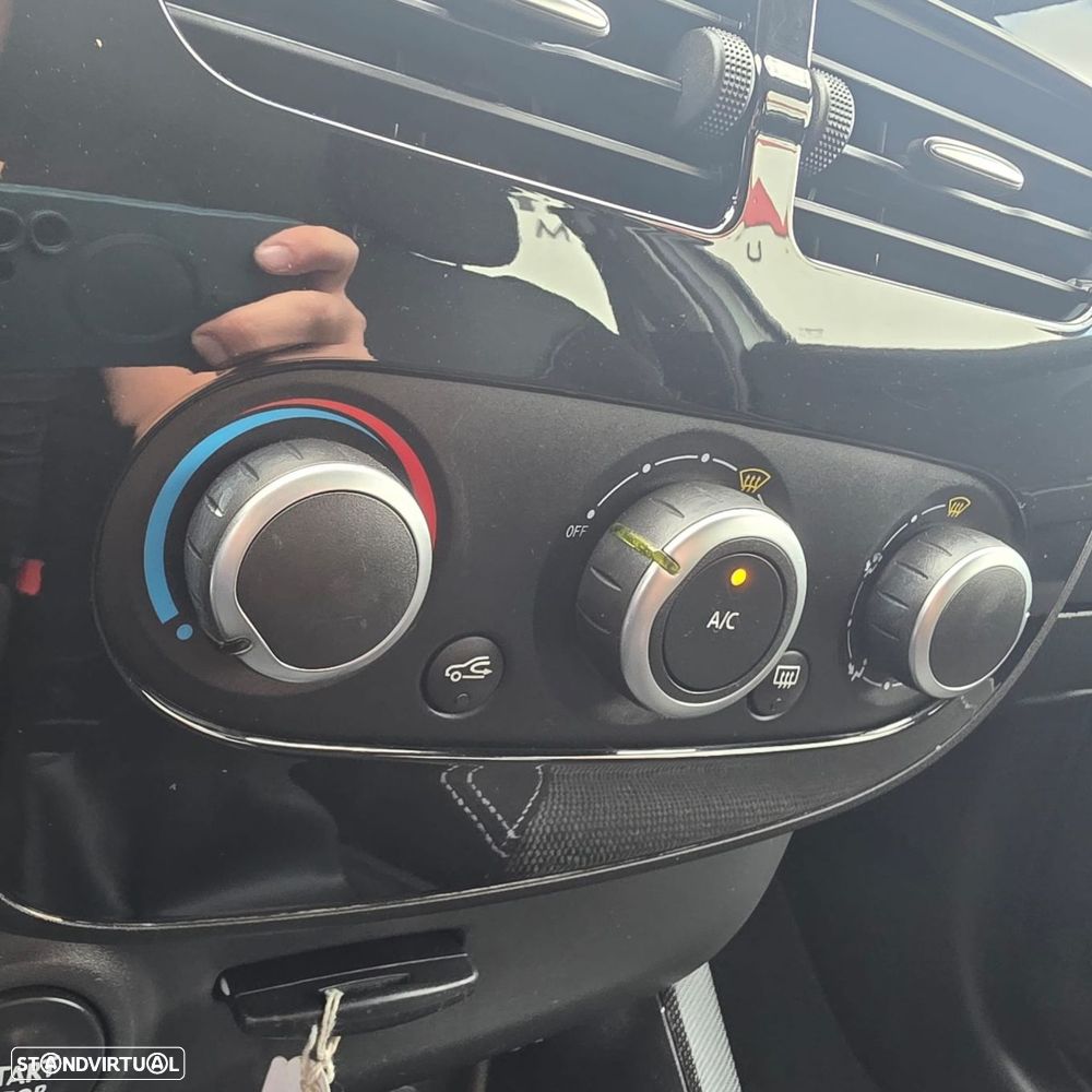 Renault Clio 0.9 TCE Dynamique S - 23
