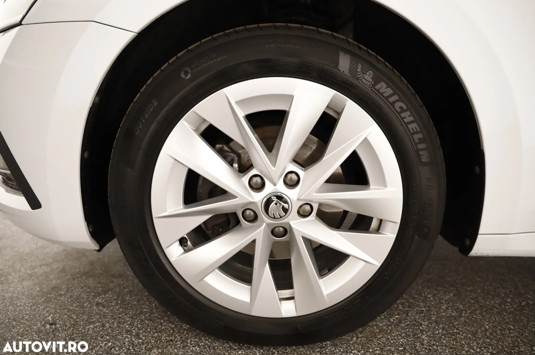 Skoda Octavia 2.0 TDI DSG Style - 27