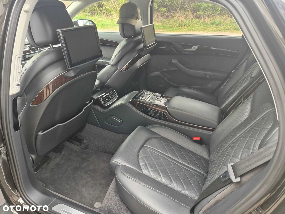 Audi A8 - 6