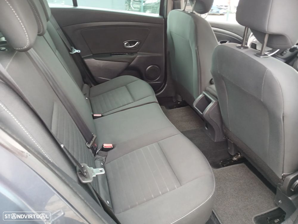 Renault Mégane Sport Tourer 1.5 dCi Limited - 19