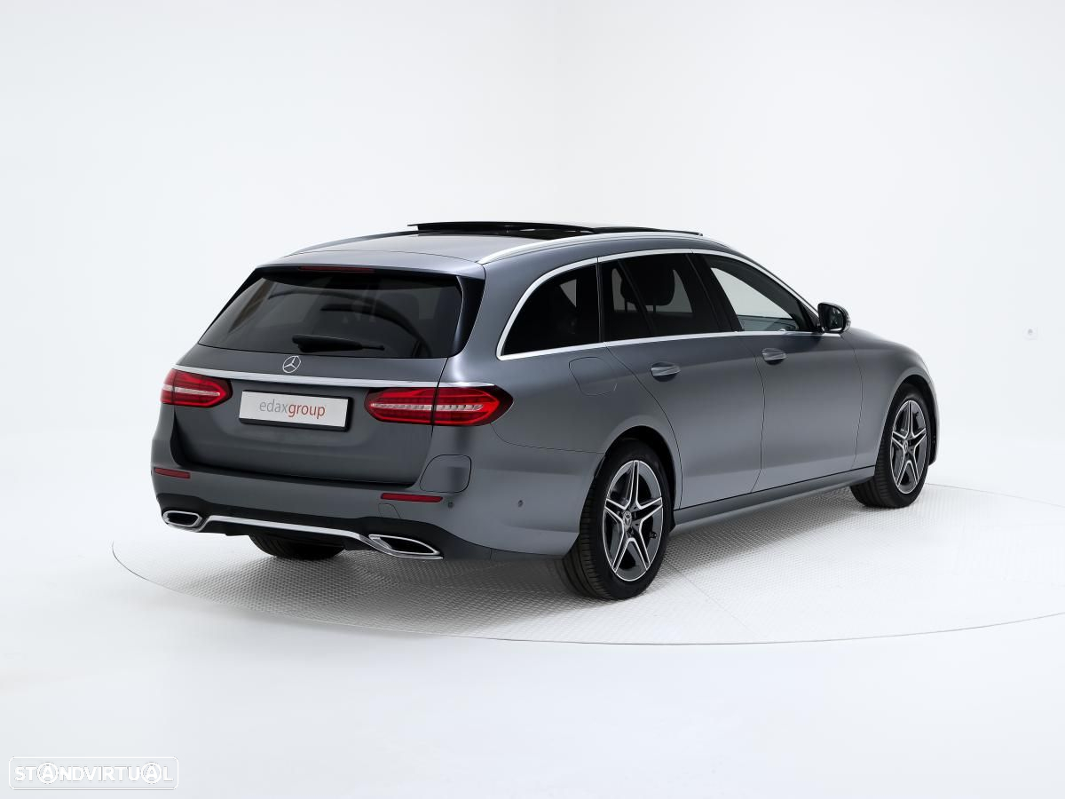 Mercedes-Benz E 300 de AMG Line - 3