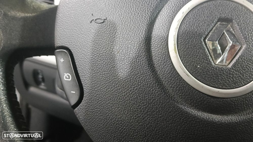 Renault Clio - 10