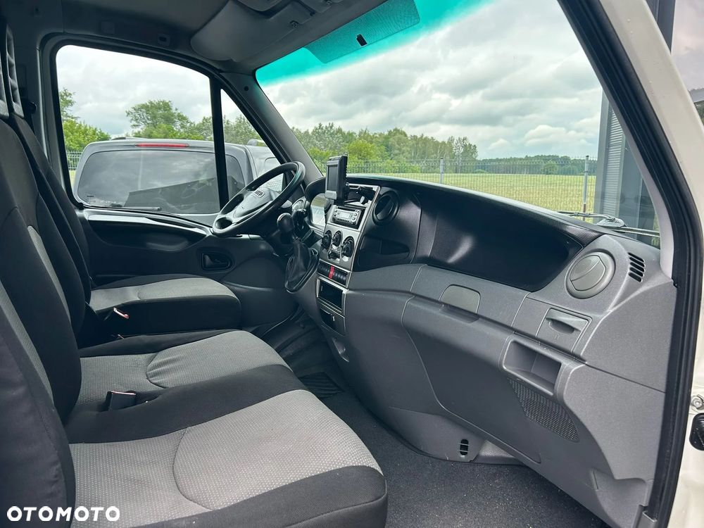 Iveco Daily 40C13 Kontener 8 palet + winda 750kg + drzwi boczne **Serwis**Sprowadzony**2011R** - 11
