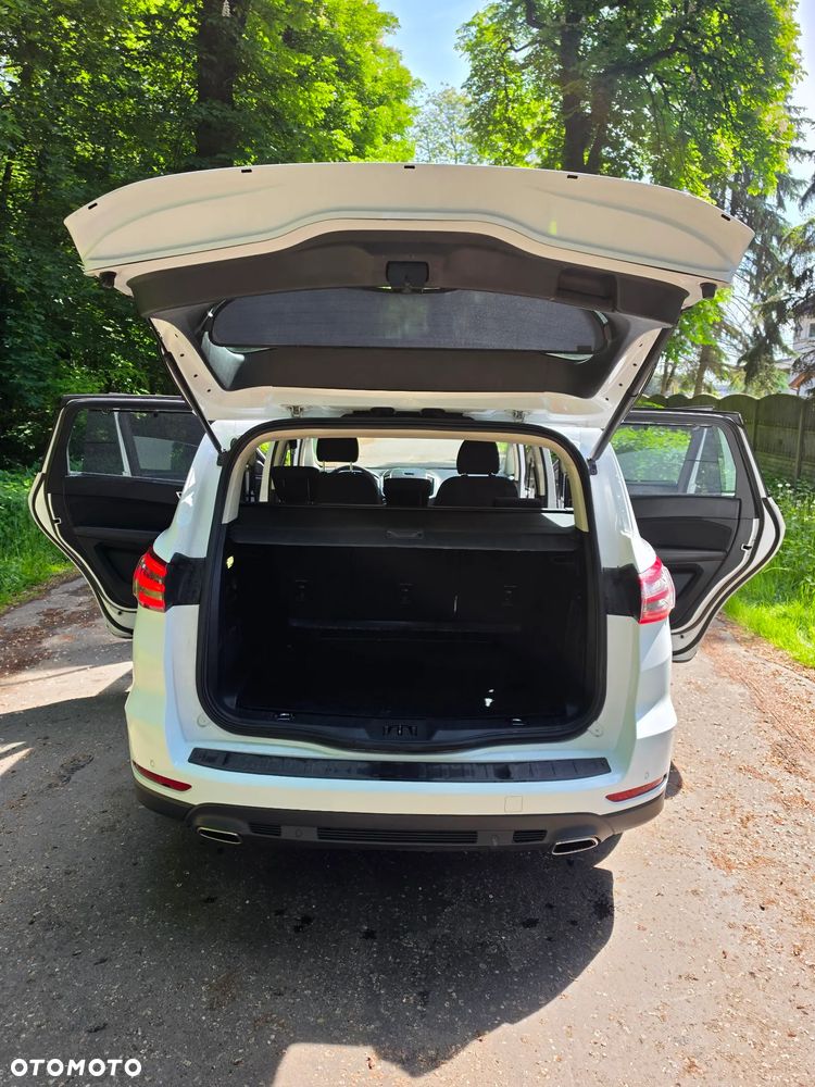 Ford S-Max 2.0 TDCi 4WD Titanium PowerShift - 7