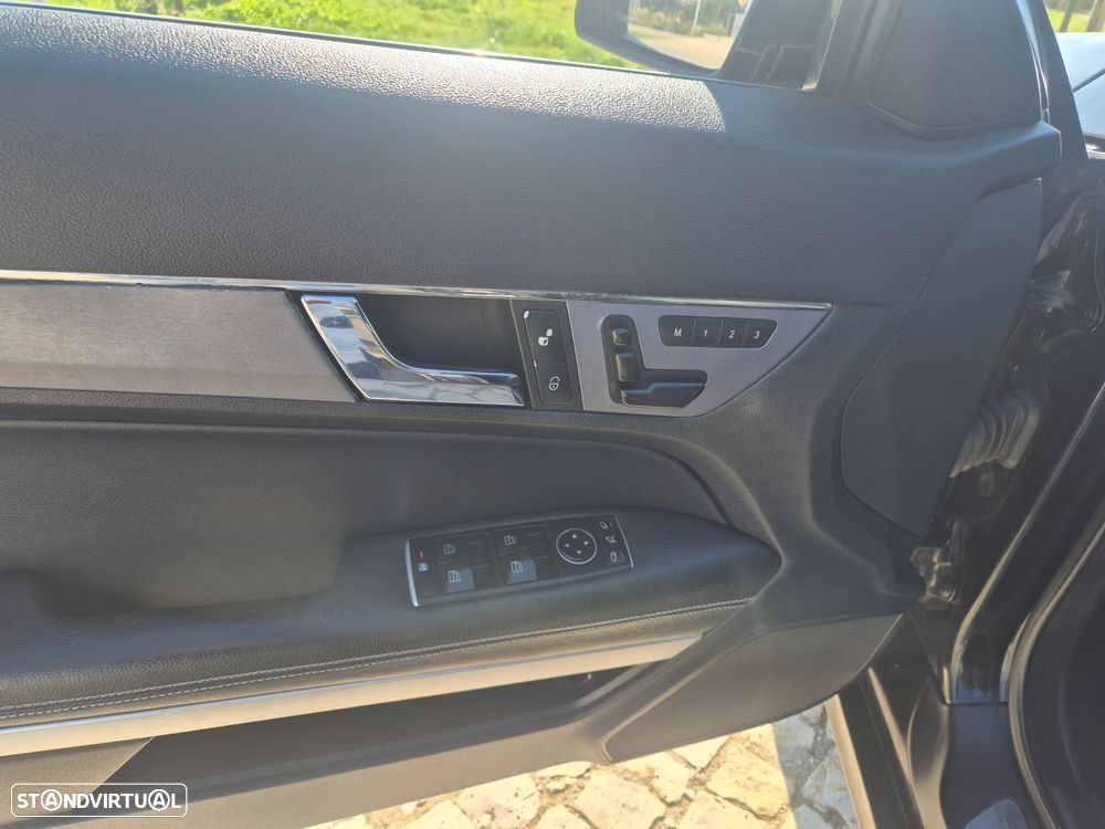 Mercedes-Benz E 250 CDi Elegance BlueEfficiency Auto - 11