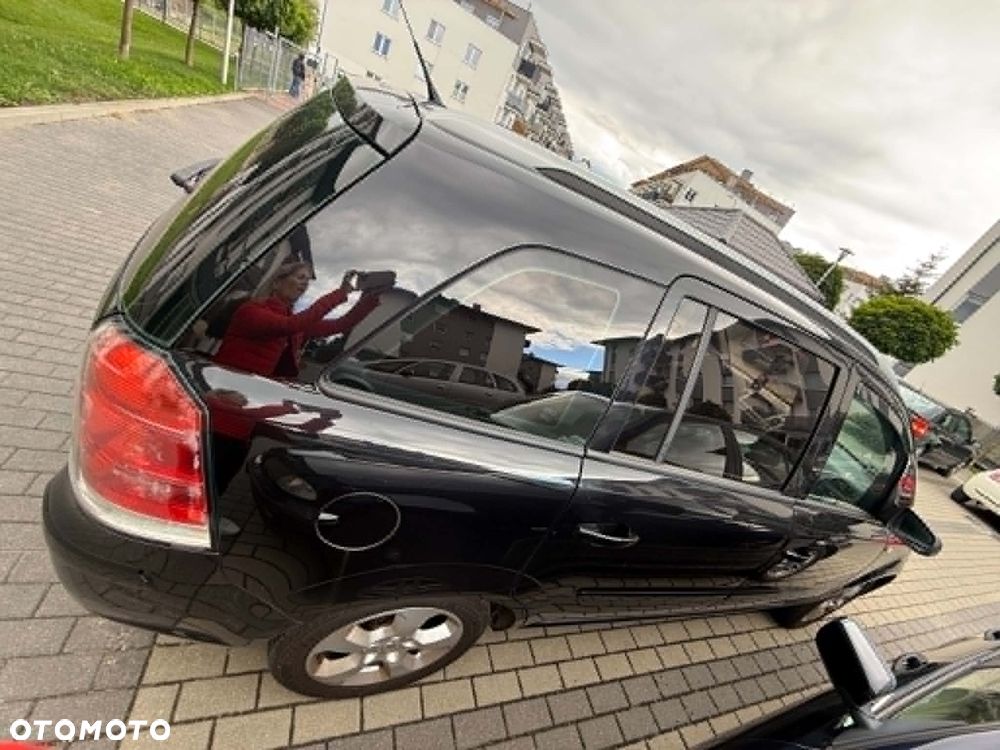 Opel Zafira - 11