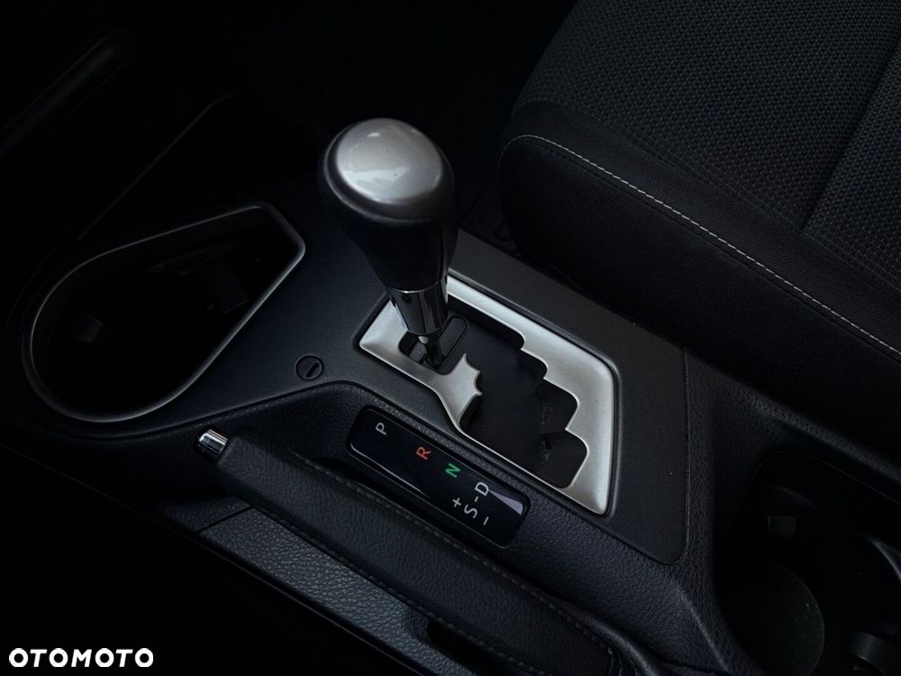 Toyota RAV4 Hybrid Premium 4x2 - 18