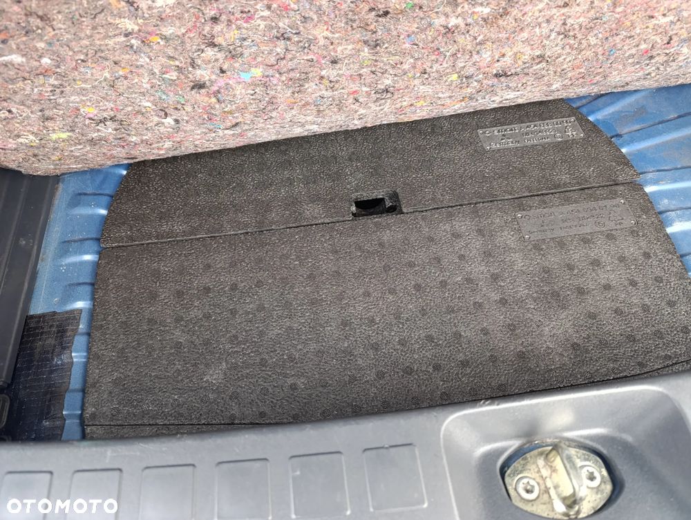 Mitsubishi Colt - 17