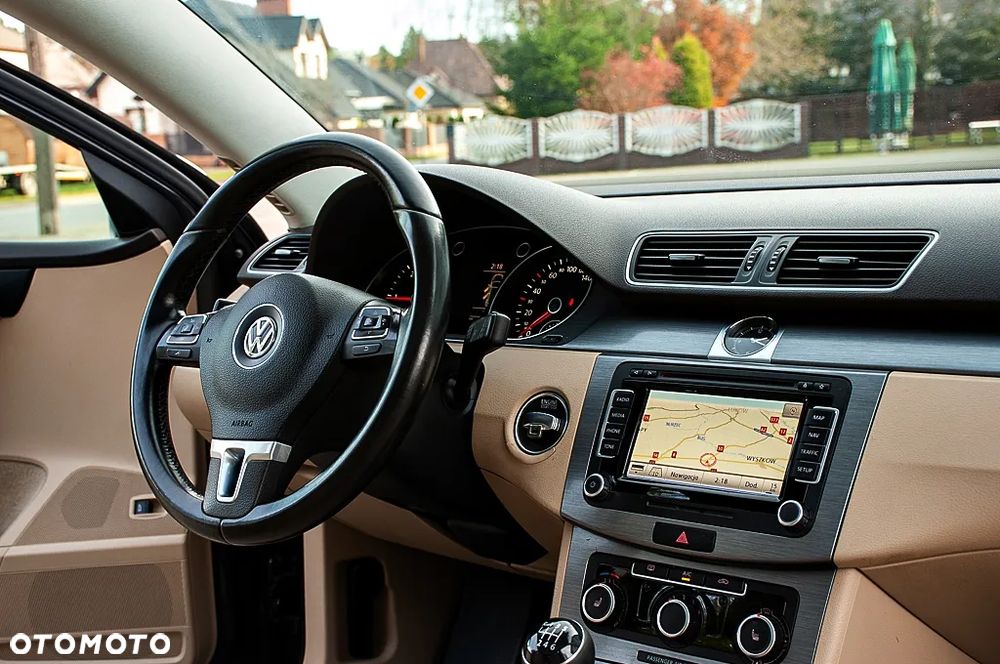 Volkswagen Passat 2.0 TDI 4Mot Highline - 25