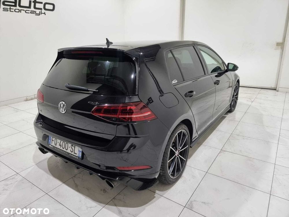 Volkswagen Golf - 9