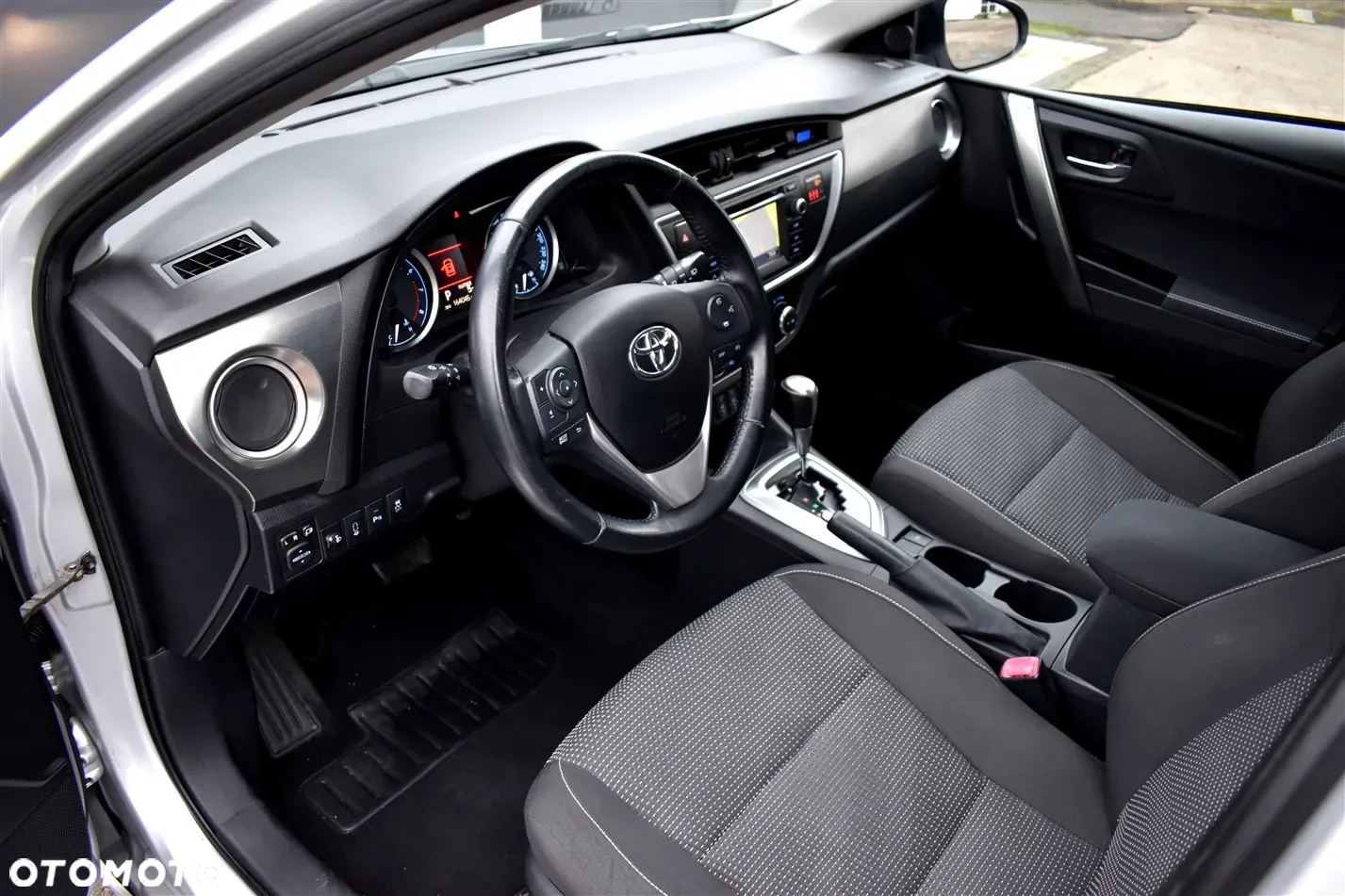 Toyota Auris 1.6 Sprint MS - 12