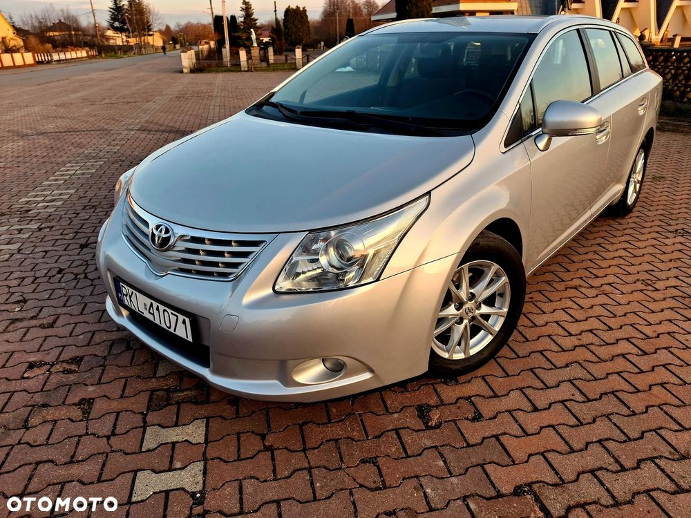 Toyota Avensis 1.8 Executive - 12