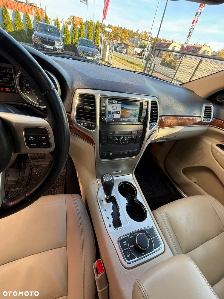 Jeep Grand Cherokee - 15