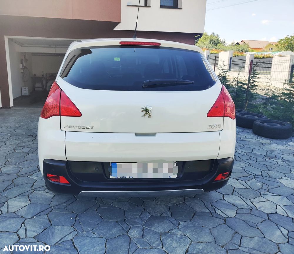 Peugeot 3008 2.0 HDI Premium Pack - 3