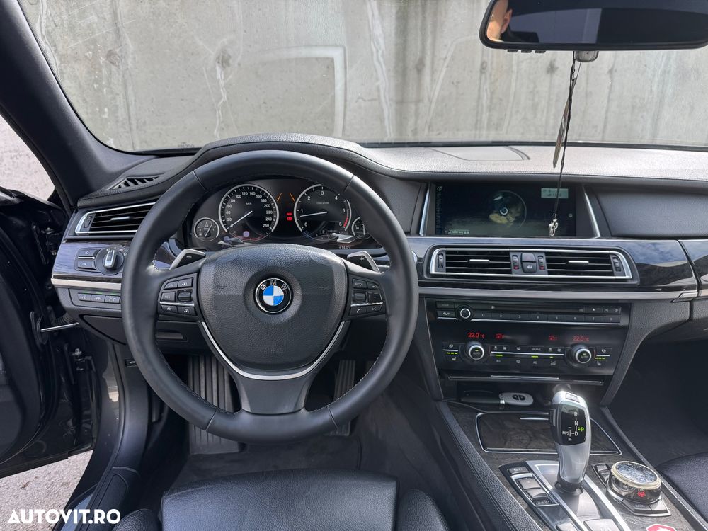 BMW Seria 7 730d xDrive - 18