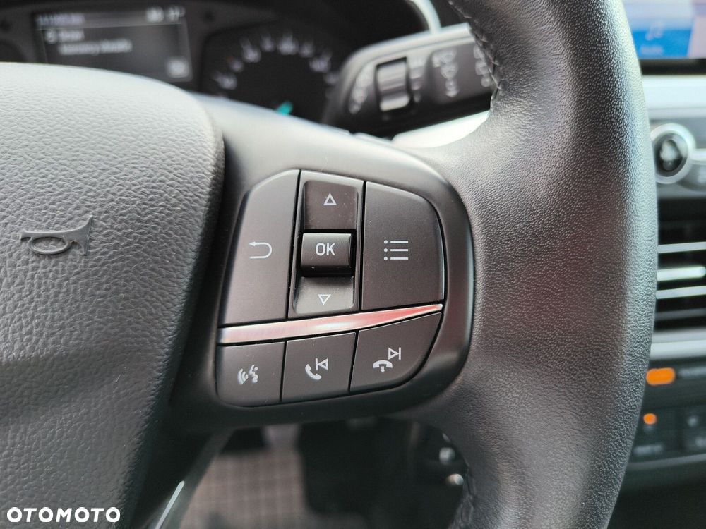 Ford Focus 1.0 EcoBoost Trend - 28
