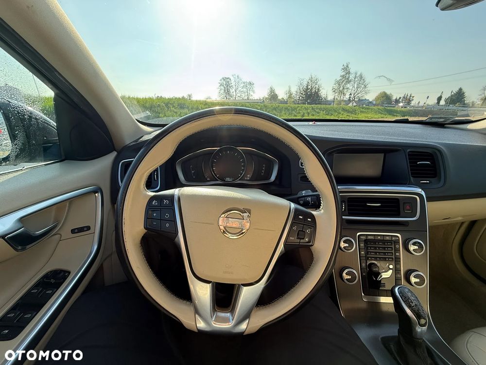 Volvo S60 T3 Summum - 10
