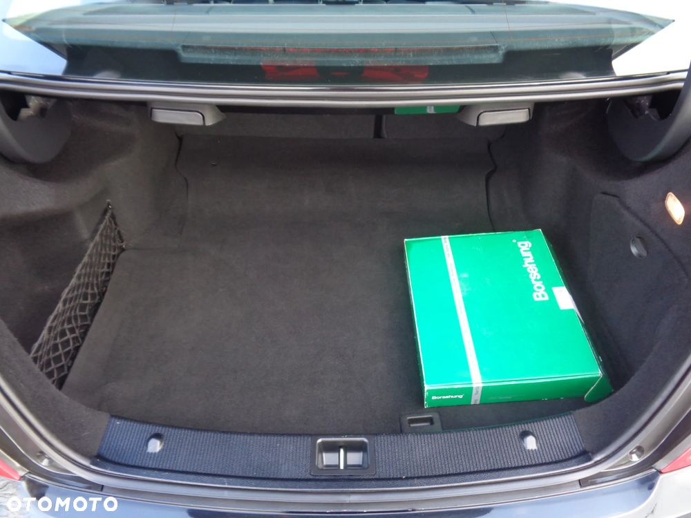 Mercedes-Benz Klasa C 180 BlueEFFICIENCY Avantgarde - 17